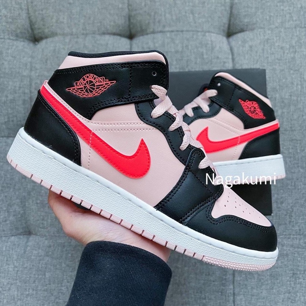 🦩 Nike Air Jordan 1 mid flamingo black pink shoes 🦩